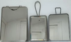 Trois miroirs de barbier cadre métal début à milieu XXème
