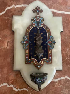 Très beau benitier en émaux cloisonné sur marbre