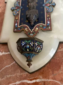 Très beau benitier en émaux cloisonné sur marbre