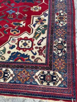 Très beau tapis persan