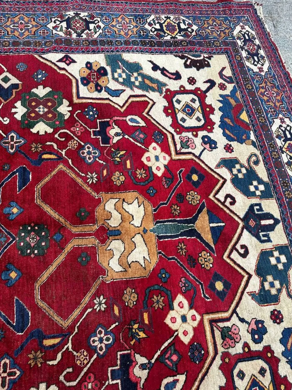 Très beau tapis persan