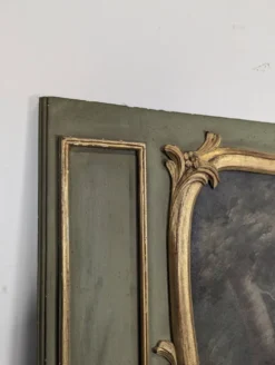Trumeau Louis XV en bois laqué vert à scène galante