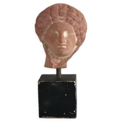 Tête de femme en céramique