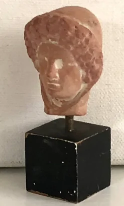 Tête de femme en céramique