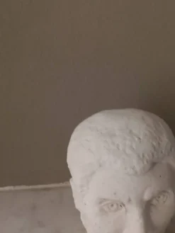 Tête d'homme en plâtre