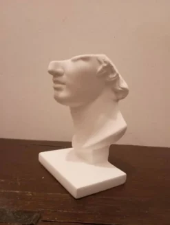 Tête en plâtre
