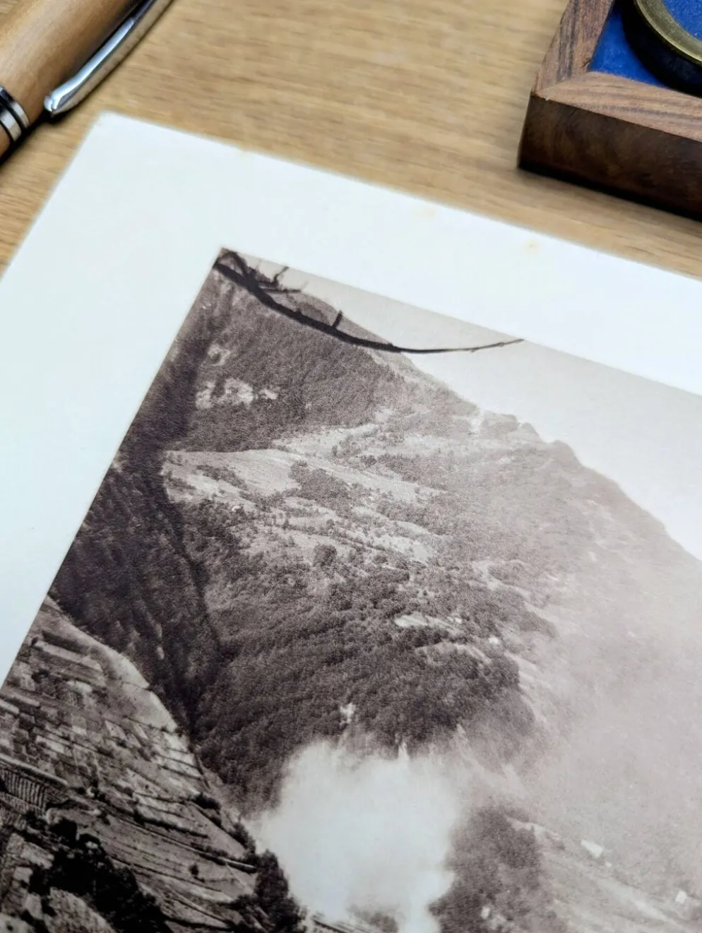 Ugine, Savoie. Planche photo imprimée en 1942.