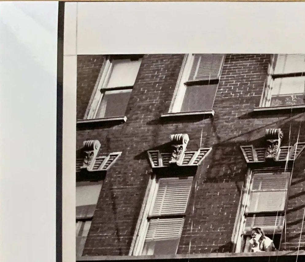 Un regard suspendu Escalier de secours d'appartements New York City – 1953