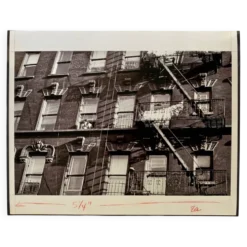 Un regard suspendu Escalier de secours d'appartements New York City – 1953