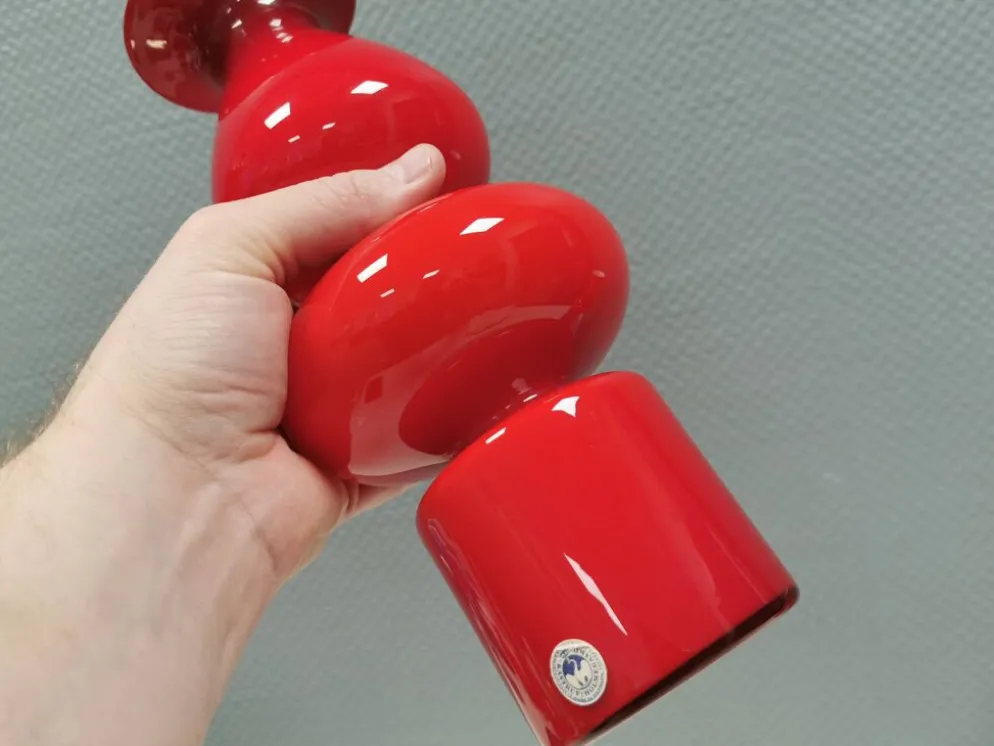 Un vase Carnaby extrêmement rare de couleur rouge corail par Per Lütken 1968.