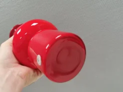Un vase Carnaby extrêmement rare de couleur rouge corail par Per Lütken 1968.
