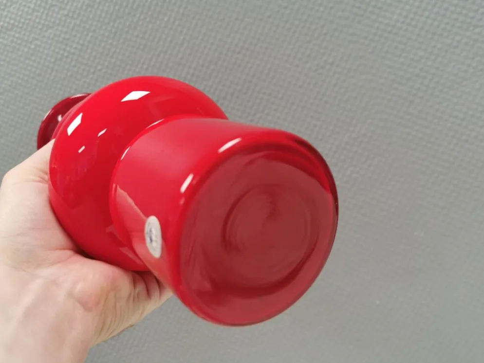 Un vase Carnaby extrêmement rare de couleur rouge corail par Per Lütken 1968.