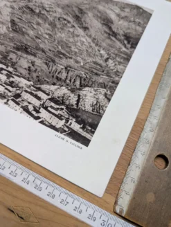 Un village de Soulane, Pyrénées, planche photo imprimée en 1937.