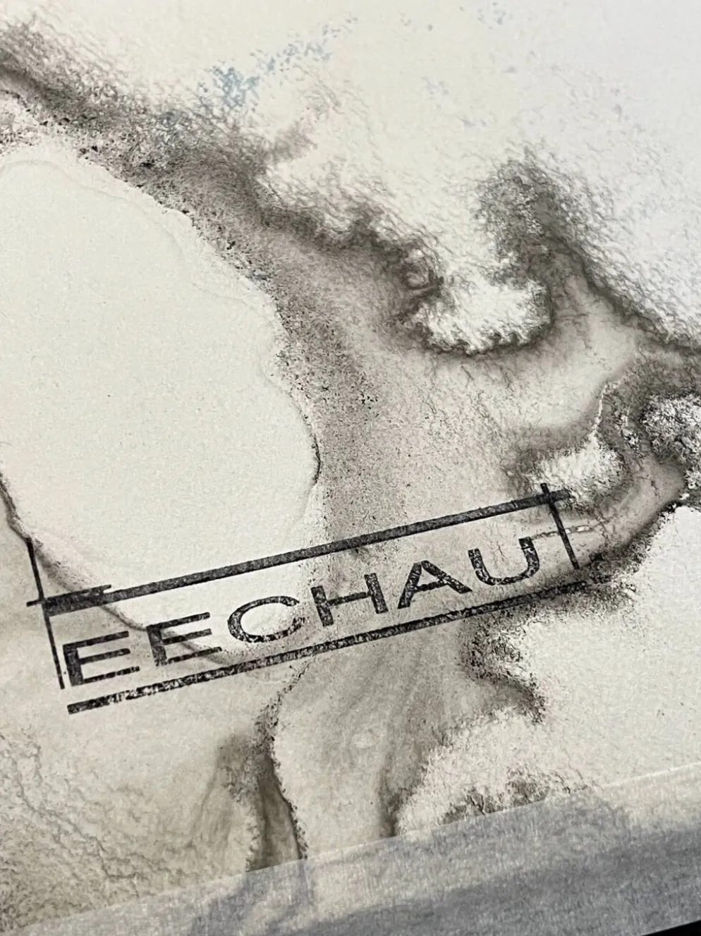 Œuvre originale sur papier signée Eugène Eechaut, réalisée à l’encre et encadrée, 1973