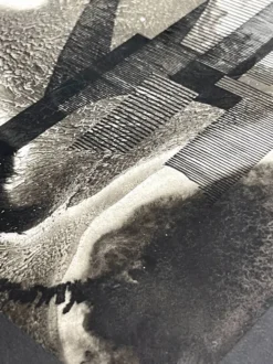 Œuvre originale sur papier signée Eugène Eechaut, réalisée à l’encre et encadrée, 1973