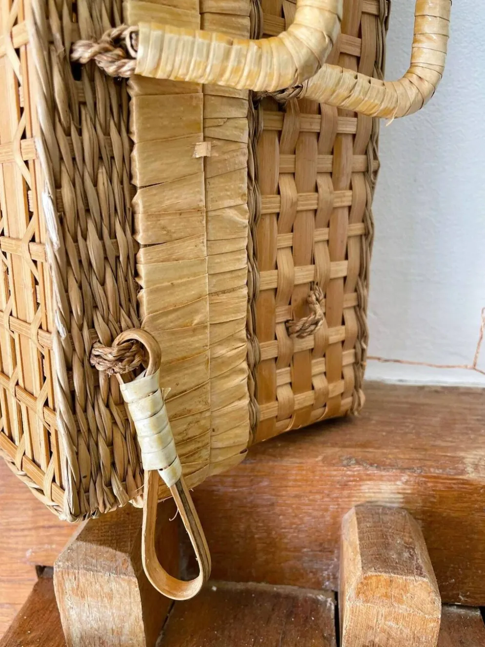 Valise vintage en osier, rotin