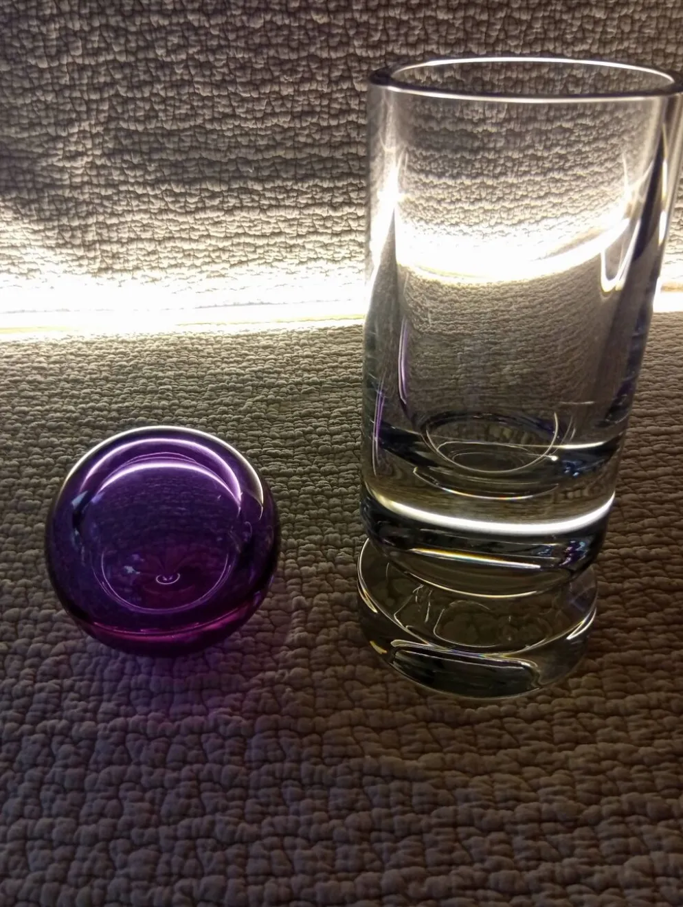 Vase "Cana" et boule "Sirius" en cristal de Baccarat