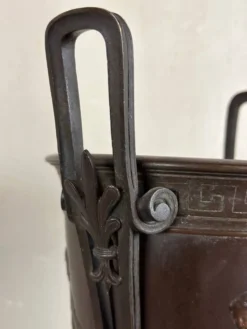 Vase en bronze dans le goût de l’antique, France vers 1880