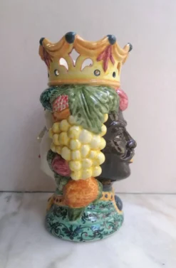 vase en céramique en forme de têtes de Maure siciliennes