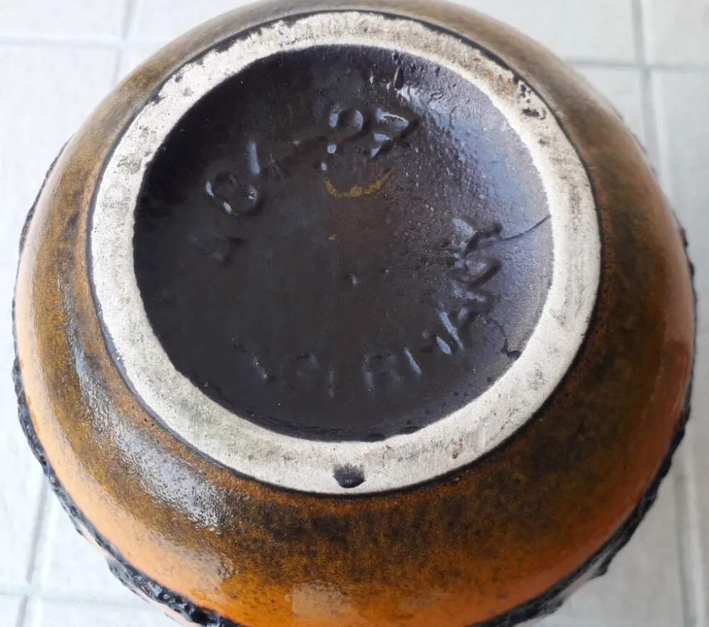 Vase en céramique orange et marron