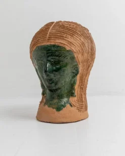 Vase en céramique vintage des années 1980, forme de tête sculpturale avec visage émaillé vert, objet d’art en terre cuite