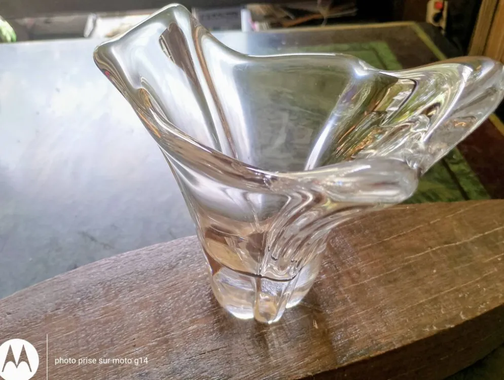 Vase en cristal de Daum France – Authentique et signé – Parfait état
