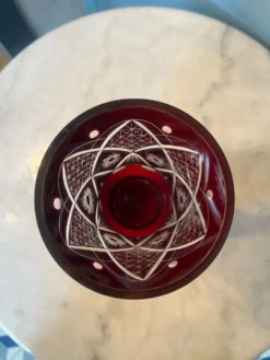 Vase en cristal, taillé de bohème, 1950, h= 29 cm.
