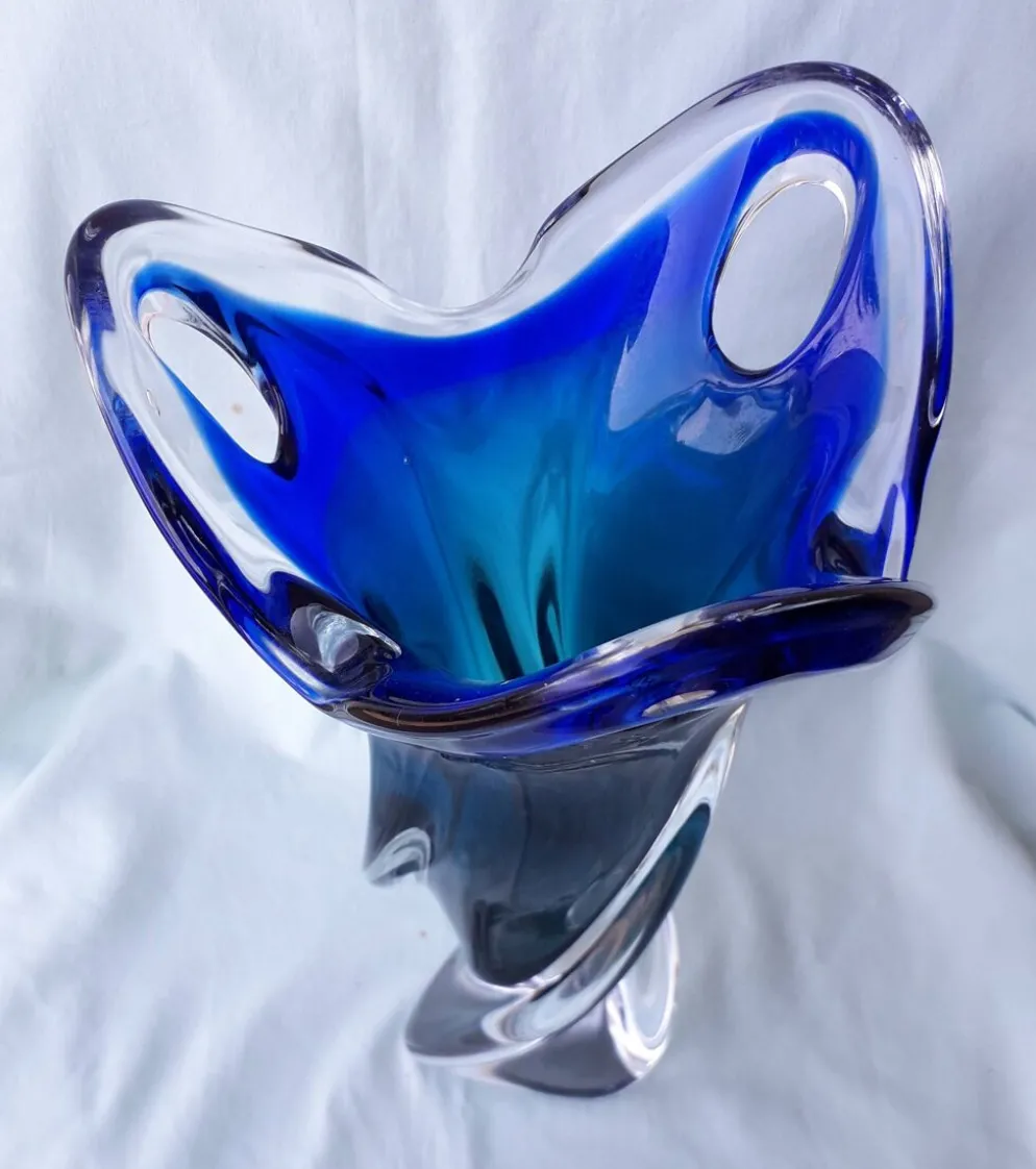 Vase en verre bleu style Murano