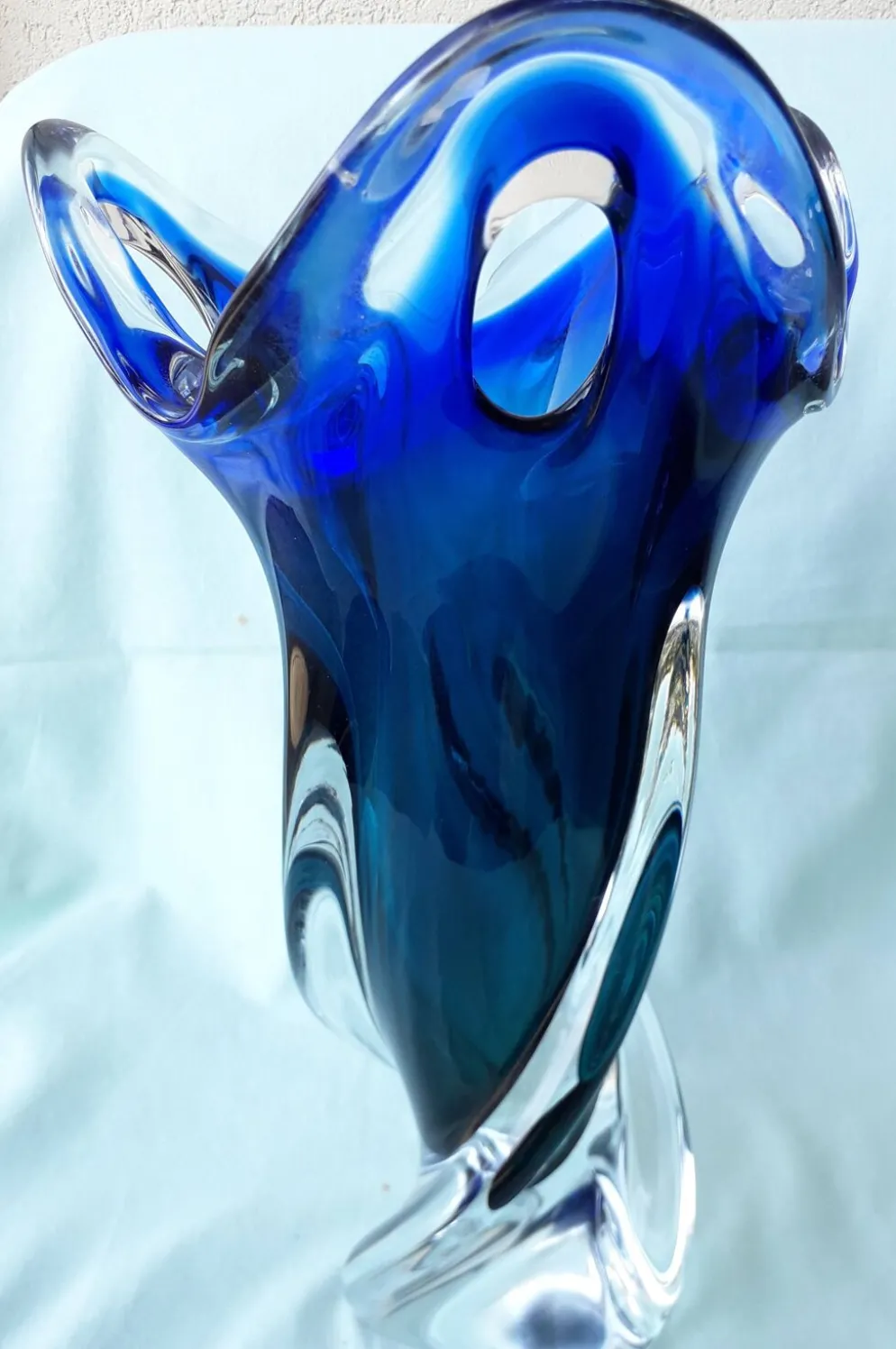 Vase en verre bleu style Murano