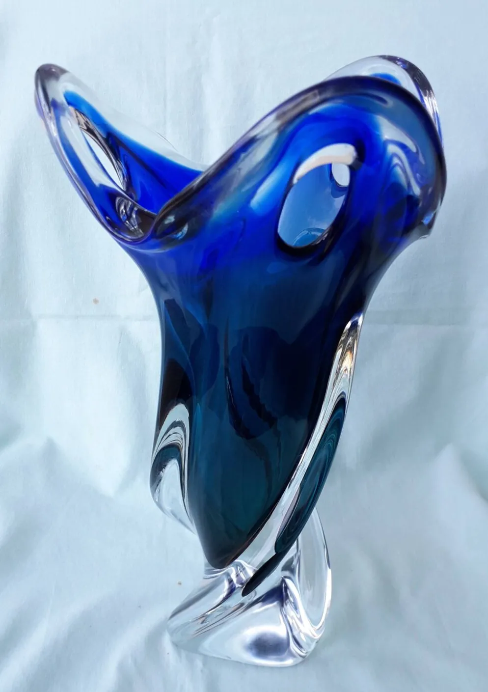 Vase en verre bleu style Murano