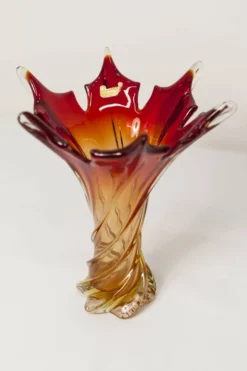 Vase en verre de Murano par Fratelli Toso signé Murano orange et rouge