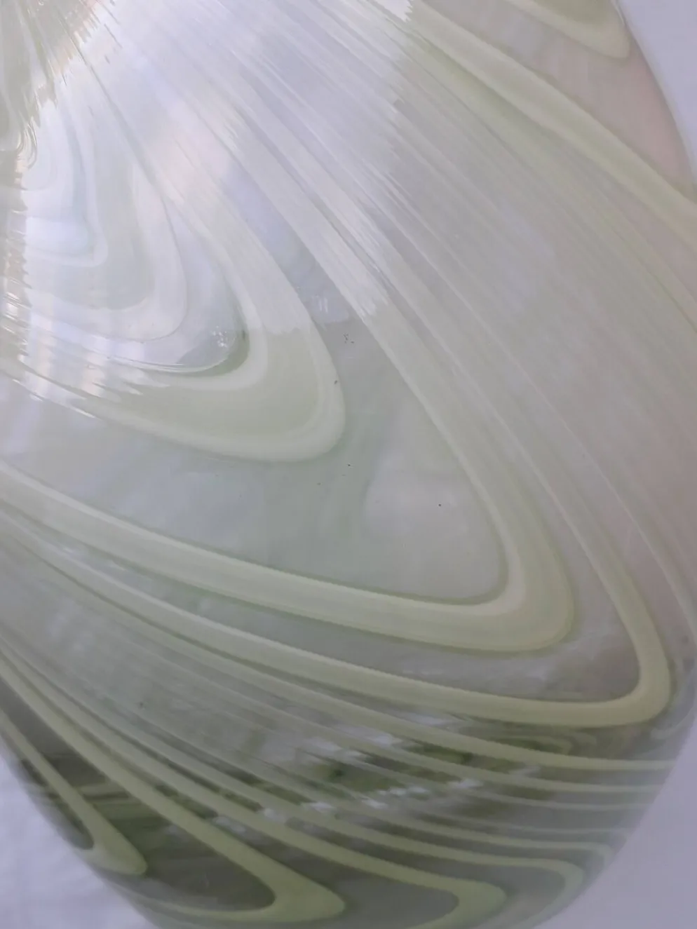 Vase en verre à liseré vert