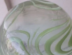 Vase en verre à liseré vert