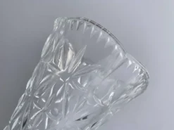 Vase en verre moulé vintage années 60-70, décor géométrique