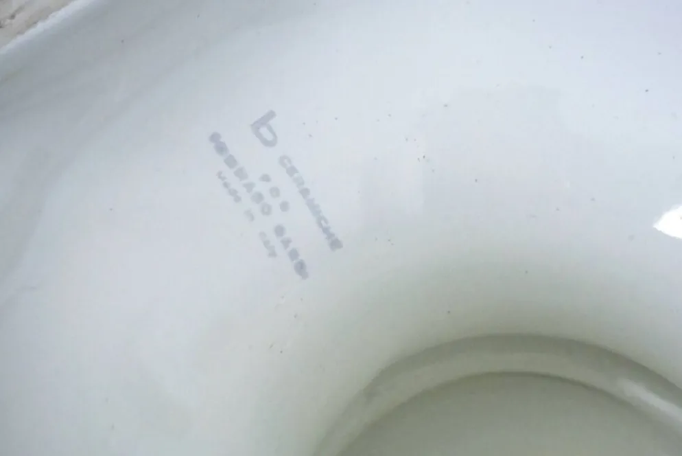 Vase et colonne surdimensionnés en céramique blanche de Tommaso Barbi, Italie 1970