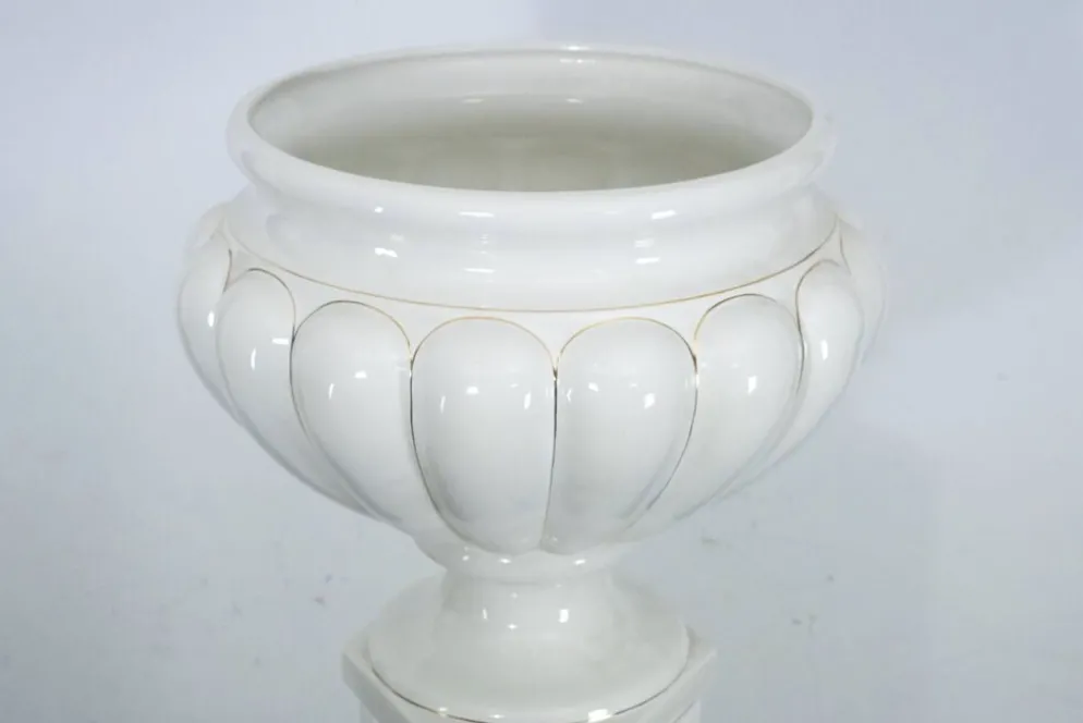 Vase et colonne surdimensionnés en céramique blanche de Tommaso Barbi, Italie 1970