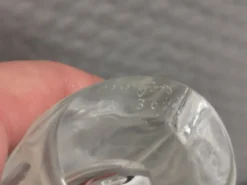 Vase mince transparent en verre cristal d'Örrefors Suède des années 1980.