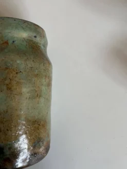 Vase pot de potier en terre turquoise et mordorée