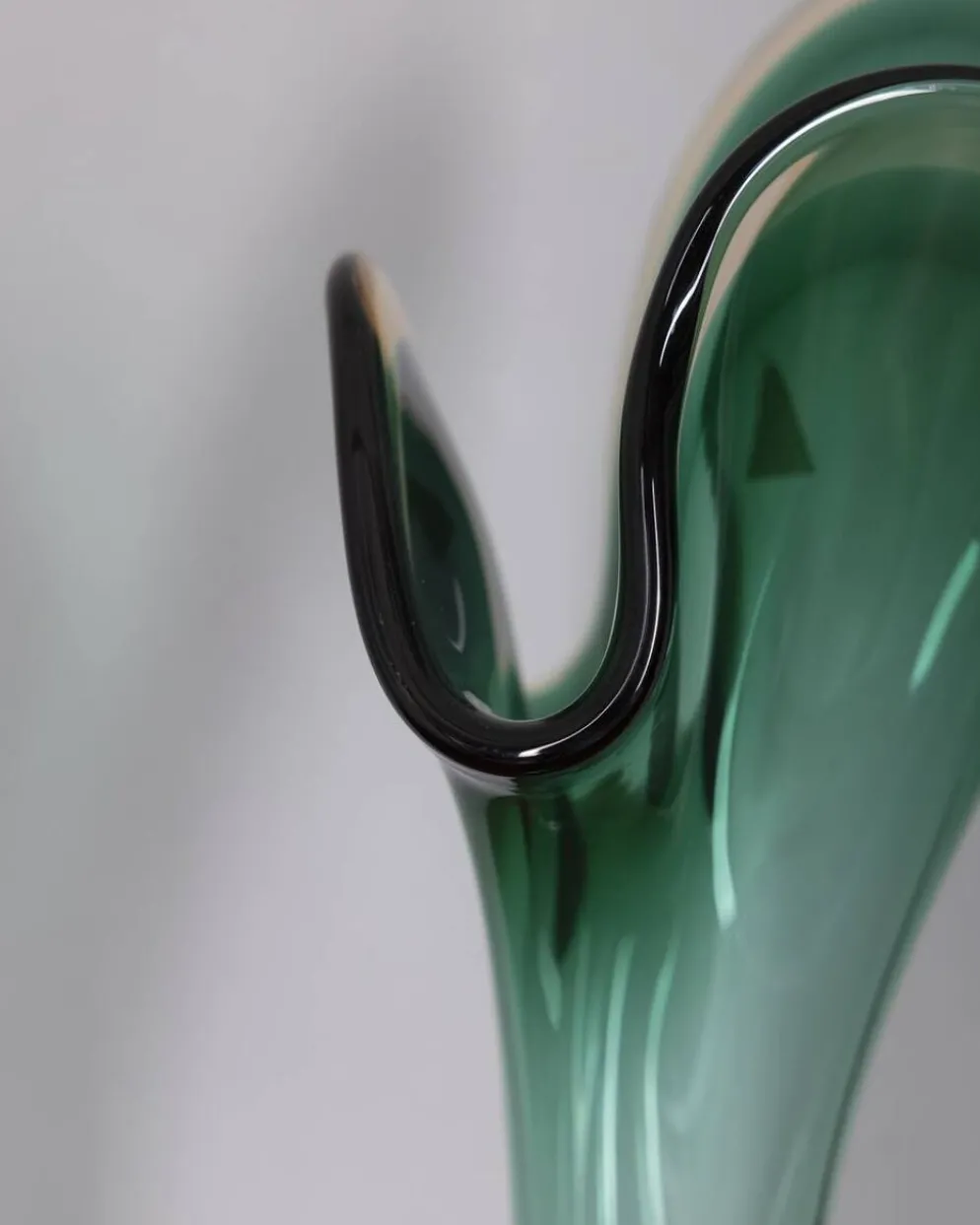 Vase Sommerso en verre de Murano vert par V.A.C. Cimarosti & Pinzan, années 1960
