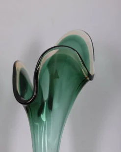 Vase Sommerso en verre de Murano vert par V.A.C. Cimarosti & Pinzan, années 1960