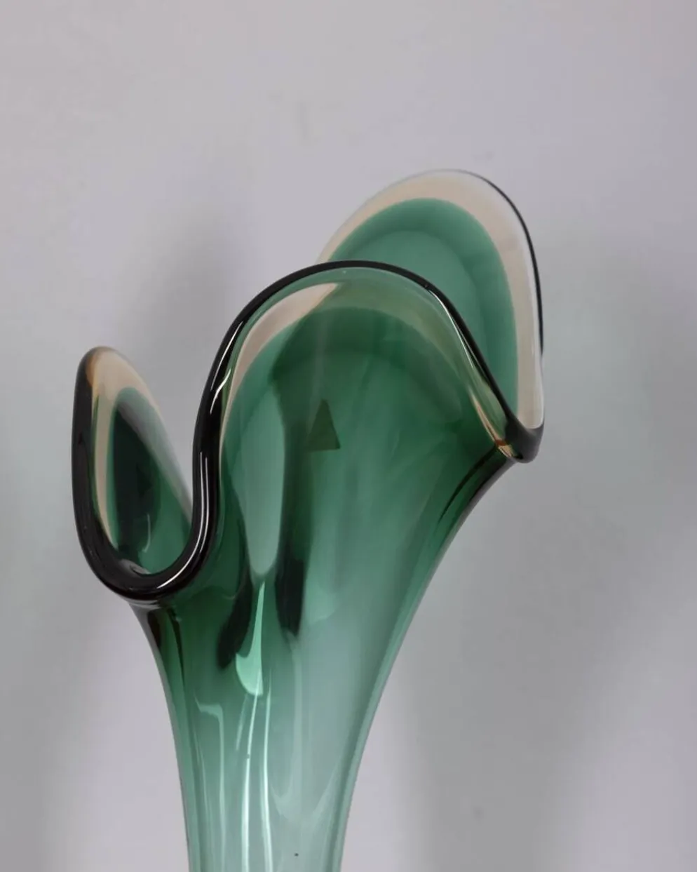 Vase Sommerso en verre de Murano vert par V.A.C. Cimarosti & Pinzan, années 1960
