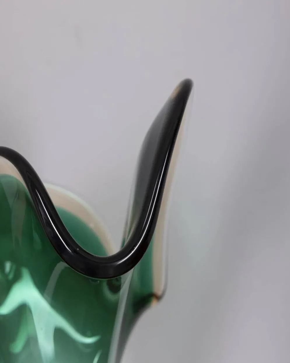 Vase Sommerso en verre de Murano vert par V.A.C. Cimarosti & Pinzan, années 1960
