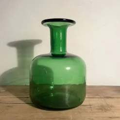 Vase vintage en verre vert bouteille