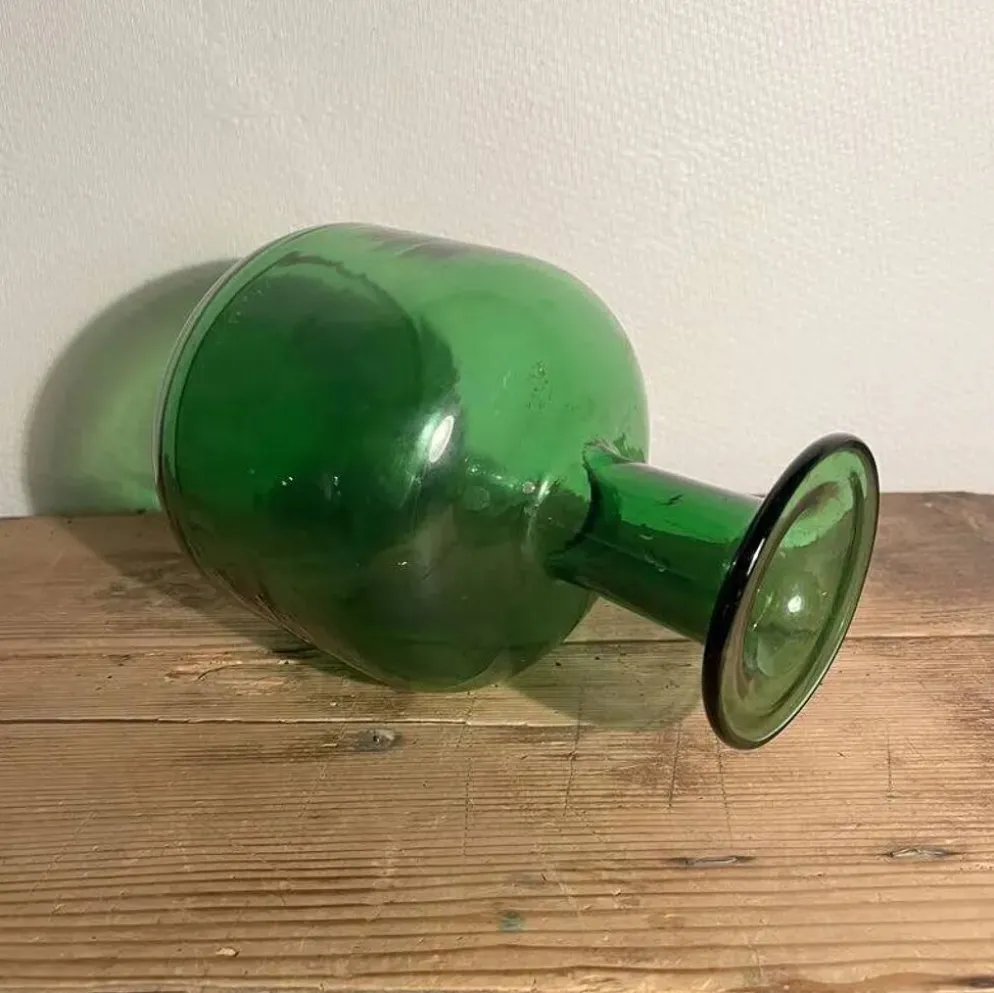Vase vintage en verre vert bouteille