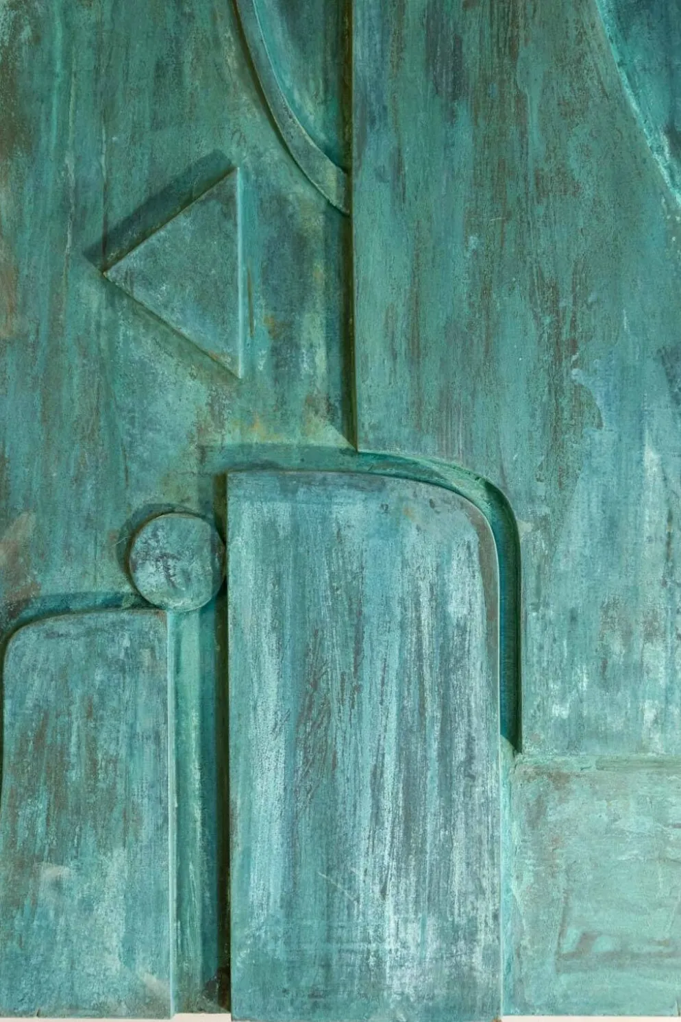 Victoire de Segonzac. Panneau triptyque sculpté et cuivré. Contemporain