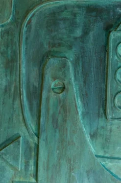 Victoire de Segonzac. Panneau triptyque sculpté et cuivré. Contemporain