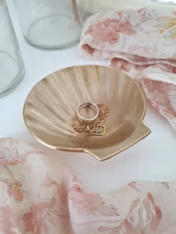 Vide poche coquillage en laiton