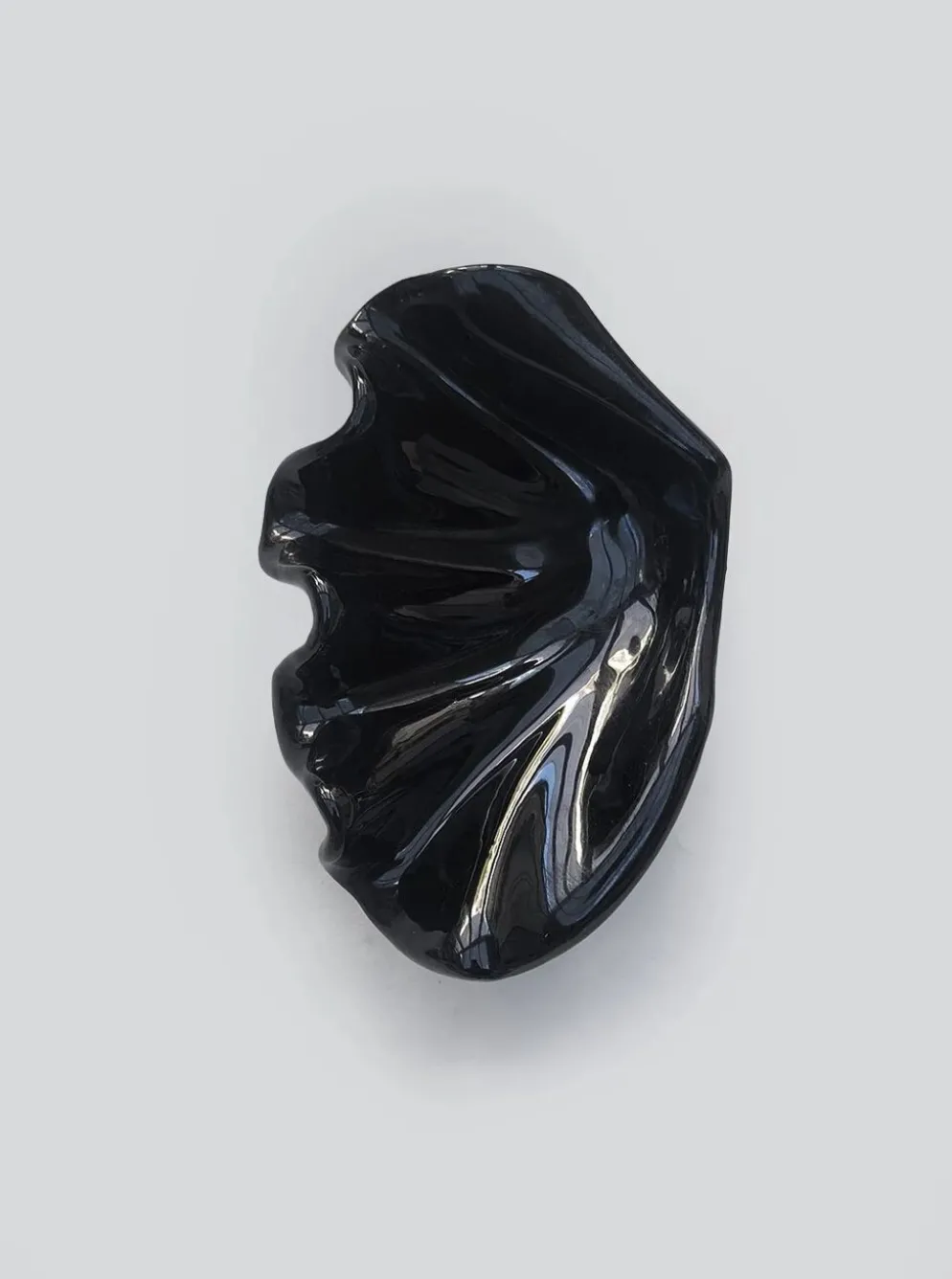 Vide-poche coquille en céramique noire
