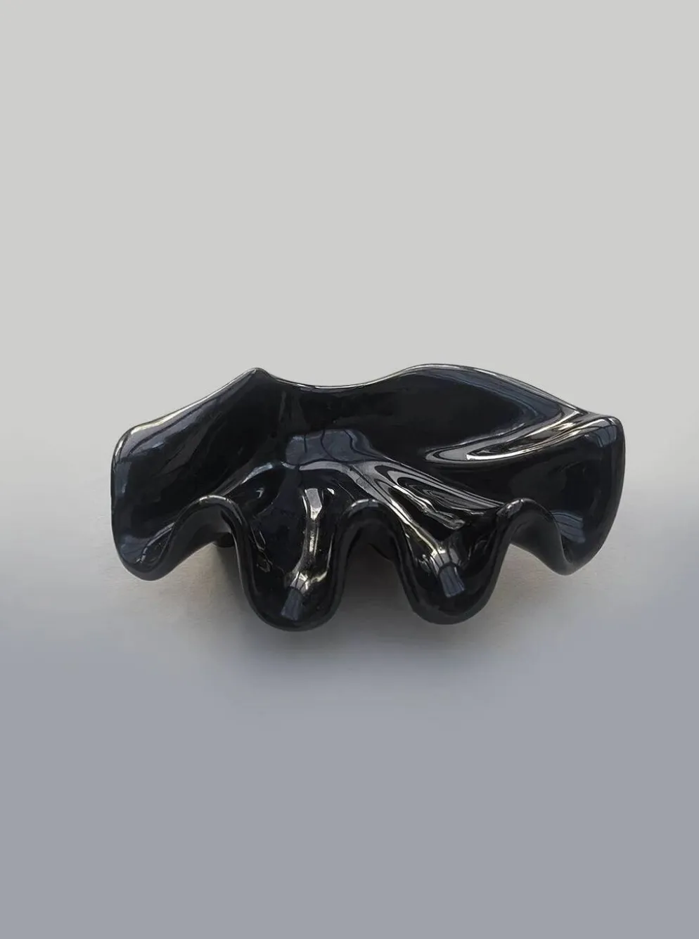 Vide-poche coquille en céramique noire