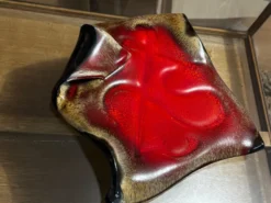 vide-poche en céramique émaillée rouge flambée signée- années 60